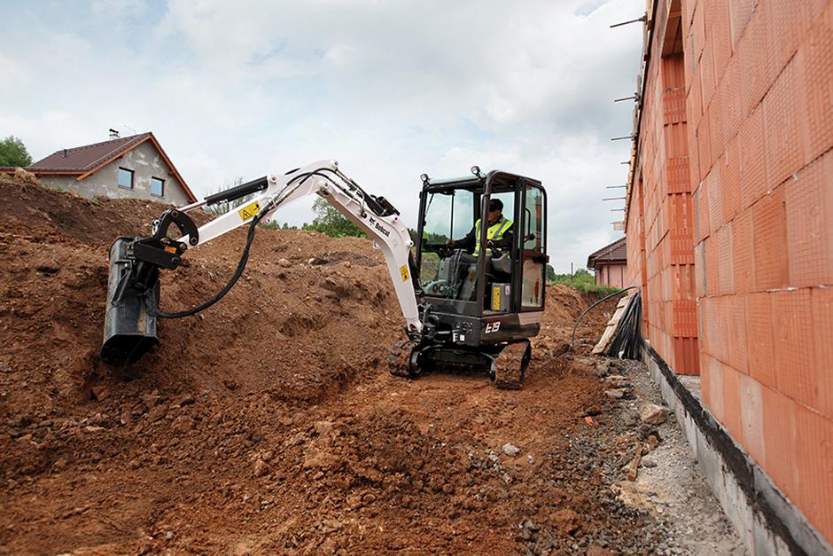 BOBCAT E19